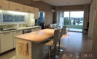 4 DORMITORIOS, ESCRITORIO Y AREA SERVICIO. YA ESCRITURADA.