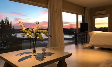 4 DORMITORIOS, ESCRITORIO Y AREA SERVICIO. YA ESCRITURADA.