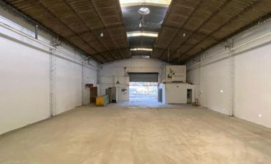 Depósito venta 1 ambiente 1 baño  14x40 mts - 560 mts 2 totales - La Plata