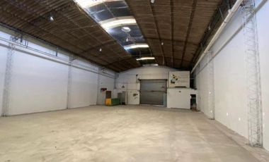 Depósito venta 1 ambiente 1 baño  14x40 mts - 560 mts 2 totales - La Plata
