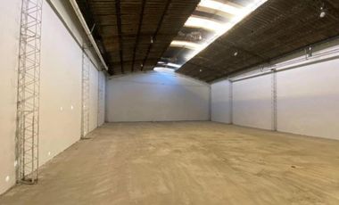 Depósito venta 1 ambiente 1 baño  14x40 mts - 560 mts 2 totales - La Plata