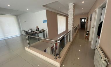 CASA EN VENTA BARRIO DON JOAQUIN - OPORTUNIDAD