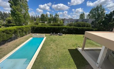 CASA EN VENTA BARRIO DON JOAQUIN - OPORTUNIDAD