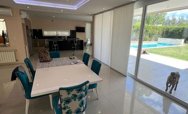 CASA EN VENTA BARRIO DON JOAQUIN - OPORTUNIDAD