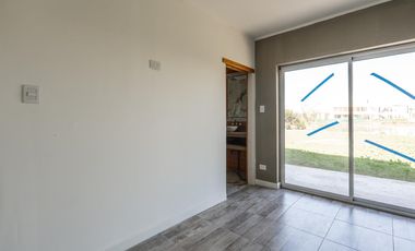 VENTA, CASA A LAGUNA, PUEBLOS DEL PLATA, MAGALLANES al 100