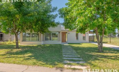 Casa en San Sebastián AREA 12 OPORTUNIDAD!! MB