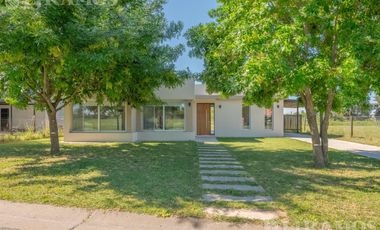 Casa en San Sebastián AREA 12 OPORTUNIDAD!! MB