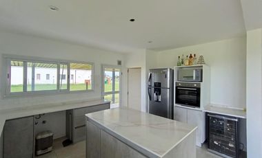 Casa en San Sebastián AREA 12 OPORTUNIDAD!! MB