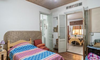 PH en venta - 4 Dormitorios 2 Baños - 147Mts2 - Lomas de Núñez