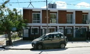 Complejo de dúplex - 1 Dormitorio 1 Baño - 130Mts2 - Berazategui