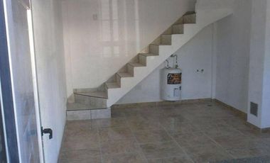 Complejo de dúplex - 1 Dormitorio 1 Baño - 130Mts2 - Berazategui