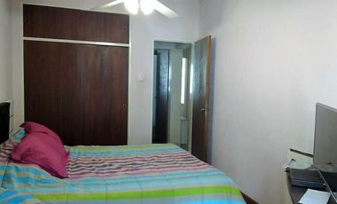 Casa en venta - 3 dormitorios 1 baño 1 cochera - 300mts2 totales - Manuel  B. Gonnet