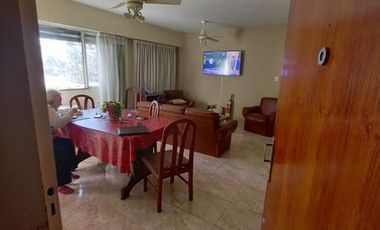 Excelente depto frente a la Estación - Posible Permuta Mte Grande - Actualmente  Alquilado!!!