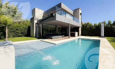 Exclusiva Residencia en Venta – Barrio Las Tipas, Nordelta