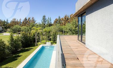 Exclusiva Residencia en Venta – Barrio Las Tipas, Nordelta