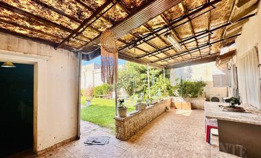 Casa en Luis Guillon a la Venta!!