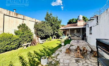 Casa en Luis Guillon a la Venta!!