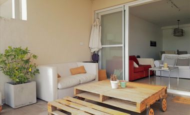 Vila Vela - 3 ambientes con jardín, increíble vista a laguna y 2 cocheras fijas