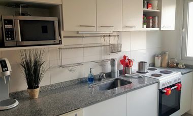 Vila Vela - 3 ambientes con jardín, increíble vista a laguna y 2 cocheras fijas