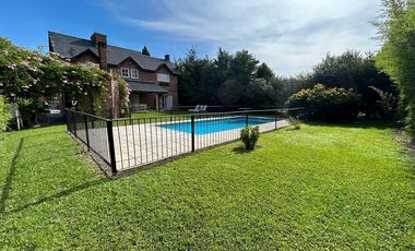 Casa de 4 dorm. muy luminosa, instalada y con muebles