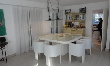 Casa de 4 dorm. muy luminosa, instalada y con muebles