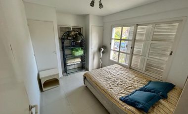 Casa de 4 dorm. muy luminosa, instalada y con muebles