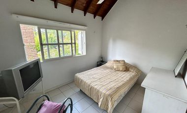 Casa de 4 dorm. muy luminosa, instalada y con muebles