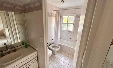 Casa de 4 dorm. muy luminosa, instalada y con muebles