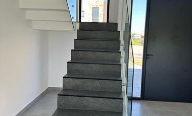 CASA A ESTRENAR 5AMB - C/ PILETA - LAGOS DE CANNING 1