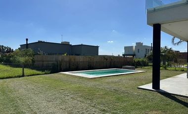 CASA A ESTRENAR 5AMB - C/ PILETA - LAGOS DE CANNING 1