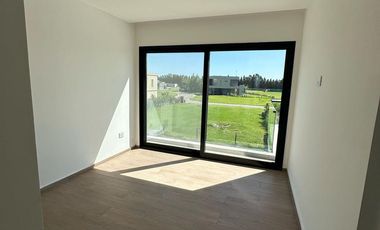 CASA A ESTRENAR 5AMB - C/ PILETA - LAGOS DE CANNING 1