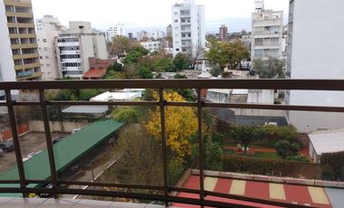 Departamento en venta - 3 dormitorios 2 baños 1 cochera - 130mts2 totales - La Plata