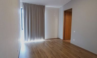 Casa en venta en La Fresna a 200 mts de Galerías Sta Anita