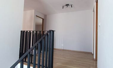 Casa en venta en La Fresna a 200 mts de Galerías Sta Anita