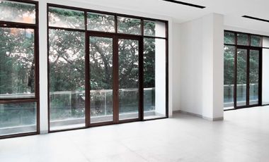 Raya Dukuh Kupang Timur dekat Ciputra World