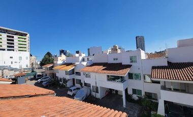 CASA EN VENTA COTO ALTAMIRA, ZAPOPAN