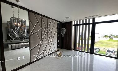 Lujosa Casa Amueblada en Coto Villa Verona, Zapopan, Jalisco