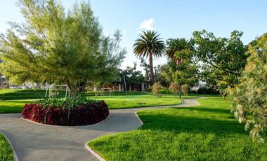 VENTA DE TERRENO EN CUMBAYÁ EN URBANIZCAIÓN DE LUJO