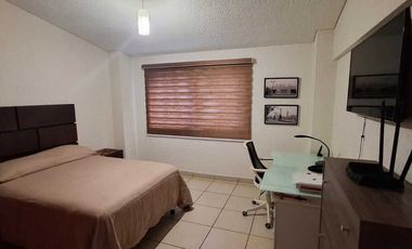 VENTA RESIDENCIA CON CARRIL DE NADO Y LUJOS RENOVADO EN CIUDAD DEL SOL