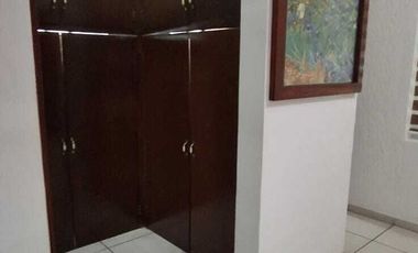 VENTA RESIDENCIA CON CARRIL DE NADO Y LUJOS RENOVADO EN CIUDAD DEL SOL