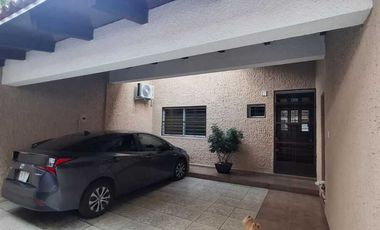 VENTA RESIDENCIA CON CARRIL DE NADO Y LUJOS RENOVADO EN CIUDAD DEL SOL