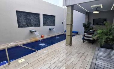 VENTA RESIDENCIA CON CARRIL DE NADO Y LUJOS RENOVADO EN CIUDAD DEL SOL