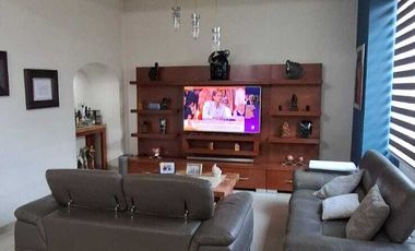 VENTA RESIDENCIA CON CARRIL DE NADO Y LUJOS RENOVADO EN CIUDAD DEL SOL