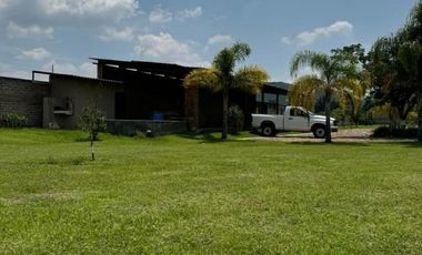 Terreno en Venta con Terraza y Huerta de Aguacates en Tlajomulco de Zuñiga, Jal