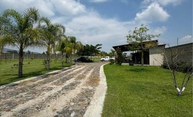 Terreno en Venta con Terraza y Huerta de Aguacates en Tlajomulco de Zuñiga, Jal