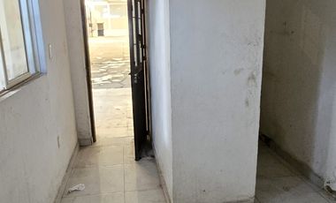 Venta de bodega comercial sobre av. Constituyentes en El Pueblito