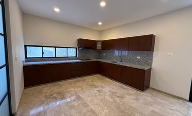 RESIDENCIAS NUEVAS EN VENTA Y RENTA AL NORTE DE MÉRIDA CERCA DE PLAZA LA ISLA
