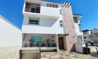 Casa en Venta, Balcones de San Mateo con jardín propio