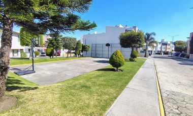 Casa en Venta, Balcones de San Mateo con jardín propio