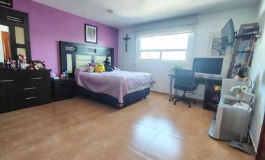 Casa en Venta, Balcones de San Mateo con jardín propio